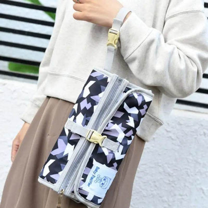Easy to Clean Diaper Changing Bag Compact Changing Pad Bag for Active Parents - Loft&Timber