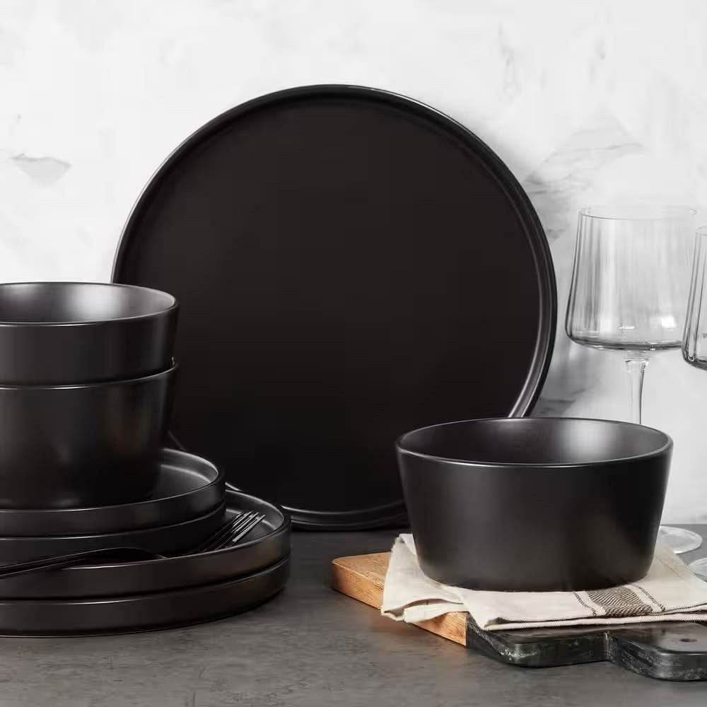16-Piece Stoneware Dinnerware Set in Matte Black - Service for 4 - Loft&Timber
