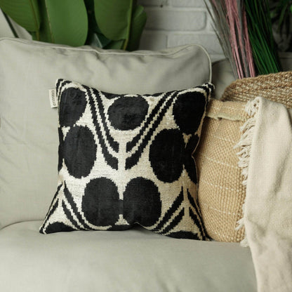 Canvello Decorative Black And White Throw Pillow - Loft&Timber