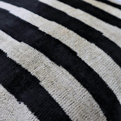 Canvello Decorative Black & White Pillow | 16x16 inch - Loft&Timber