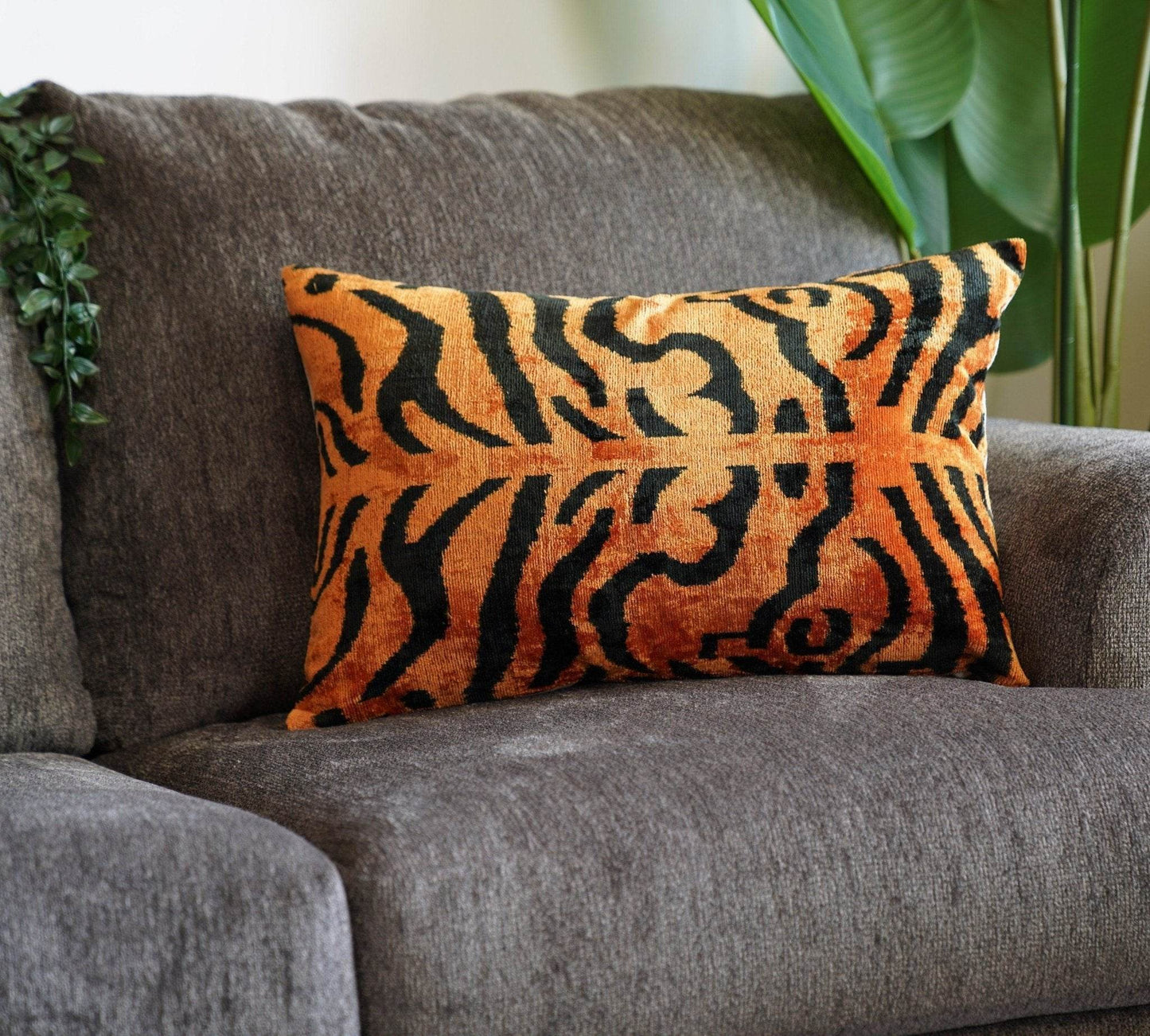 Canvello Tiger-Print Decorative Throw Pillows Sets | 16x24 in | Set of 3 - Loft&Timber