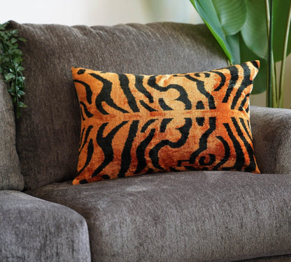 Canvello Tiger-Print Decorative Throw Pillows Sets | 16x24 in | Set of 3 - Loft&Timber